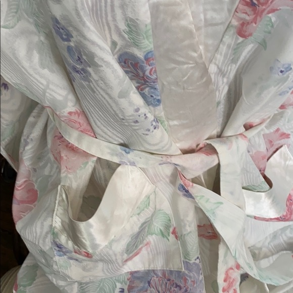 Floral Ladies Robe       R222 - Picture 2 of 4